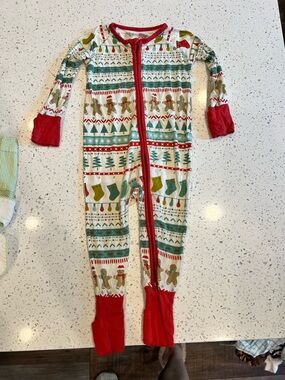 Little Sleepies Red-Trim Gingerbread & Stocking Holiday Footie